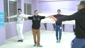 Joven con síndrome Down rompe moldes en gala Drag Queen