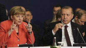 UE y Turquía se piden mutuamente cumplir acuerdo migratorio