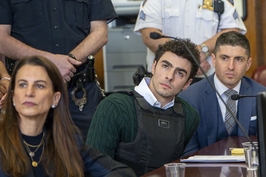 Mangione, un ingeniero de 27 años de buena familia, fue capturado en un McDonald's en Pensilvania. Mangione, un ingeniero de 27 años de buena familia, fue capturado en un McDonald's en Pensilvania.