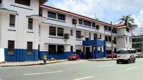 Meduca y comisión buscan consenso sobre demolición de dos planteles en Calidonia