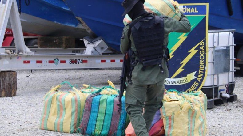 Incautan 362 paquetes de drogas cerca de isla Taboguilla