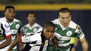 Santos busca mantenerse en la pelea frente a Tauro