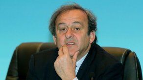 Bartomeu apuesta por Platini como sustituto de Blatter en la FIFA