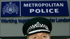 Renunció el controvertido jefe de Scotland Yard