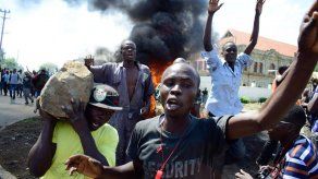 Policía dispersa con gas lacrimógeno protestas preelectorales en Kenia