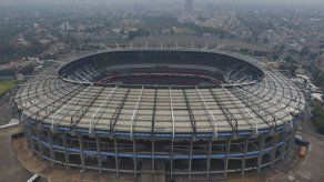Estadio Azteca regresa a pasto natural