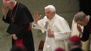 El Papa examina con cardenales escándalo de documentos filtrados