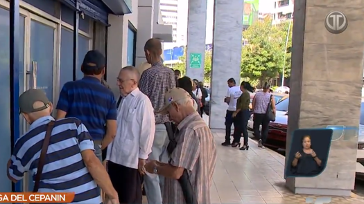 Entrega de certificados CEPANIM a personas viudas