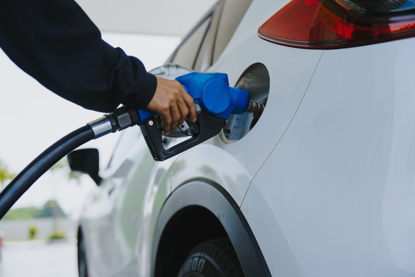 Combustible baja de precio en Panamá.