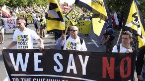 Polonia cancela visita israelí por disputa de propiedades