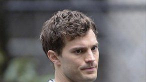 Jamie Dornan se ve ridículo sin su característica barba