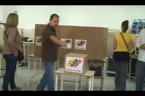 Chavismo arrasa en comicios regionales venezolanos