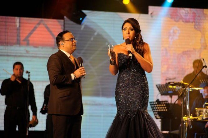Estreno de Pelaos con Salsa