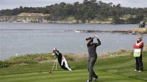 Condoleezza Rice pega pelotazo a espectadora en torneo de golf