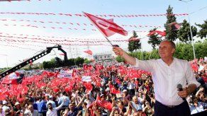 Miles de turcos europeos viajan a Sarajevo para un mitin electoral de Erdogan