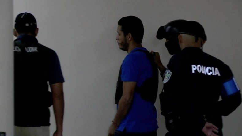 Ventura Ceballos renuncia a defensa pública y se suspende audiencia