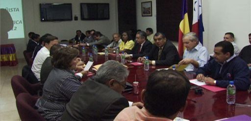 Panameñistas se reúnen para acordar agenda de elecciones 2014