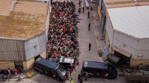 En los últimos días, la frontera entre Marruecos y Ceuta se volvió porosa tras las advertencias del gobierno marroquí a España de que enfrentaría consecuencias por la decisión de Madrid de atender de coronavirus al jefe de un grupo insurgente.