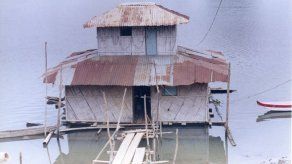Las últimas casas flotantes de Ecuador
