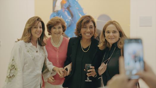 Un grupo selecto de clientas de Banca Privada de MetroBank conocieron la trayectoria e historia de laartista panameña.