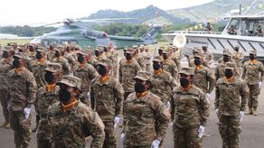 Los agentes se graduaron del Instituto Superior Aeronaval (ISAN). Los agentes se graduaron del Instituto Superior Aeronaval (ISAN).
