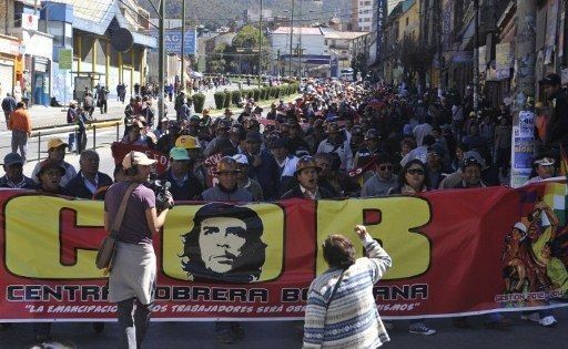 Protestas laborales en Bolivia acosan a gobierno de Evo Morales