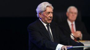 Perú celebra los 50 años de la novela emblemática de Mario Vargas Llosa