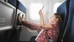 La mayoría odia los asientos reclinables en los aviones