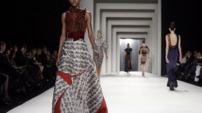 Carolina Herrera: estampados geométricos y sedas