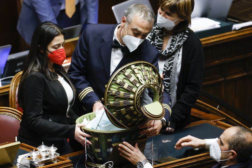 Las dos mayores coaliciones de izquierda y de derecha