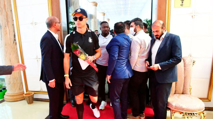 Cristiano Ronaldo provoca revuelo en su llegada a Irán