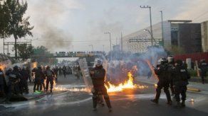 Ocho heridos y 65 detenidos en manifestaciones por investidura en México
