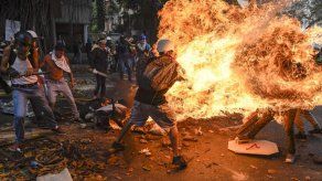 Deceso de manifestante hospitalizado sube cifra de muertos en Venezuela a 37