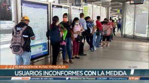 Usuarios del Metro Bus molestos por suspensión de 30 rutas troncales