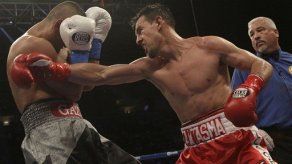 Guerrero vence a Aydin por un título welter interino de CMB