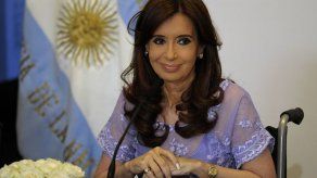 Fernández elude hablar de pedido de imputación y oposición exige que declare