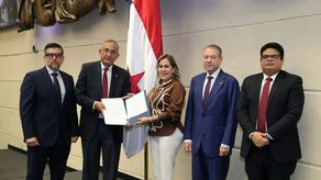 Presentan proyecto de ley para cerrar el Banco Hipotecario Nacional.