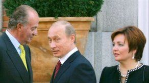 Vladimir Putin y su esposa Liudmila anuncian su divorcio (agencias)