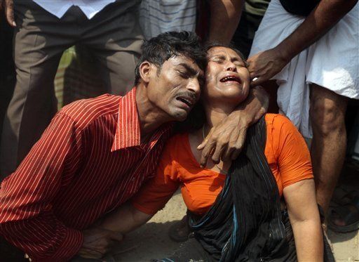 Bangladesh: 145 muertos en derrumbe de edificio