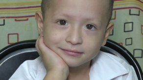 El pequeño Asbel Araúz necesita ayuda para viajar a EEUU para seguimiento médico