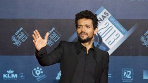 Draco Rosa enfrenta nuevamente al cáncer