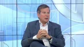 Popi Varela pide amonestación para Franz Wever por lectura del camarón legislativo