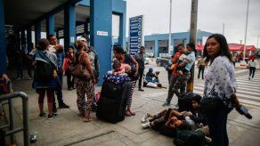 Ecuador alarga hasta fin de enero emergencia migratoria para atender a venezolanos