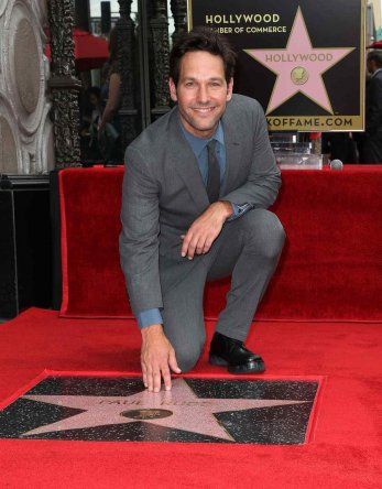 Paul Rudd recibe su estrella en Hollywood
