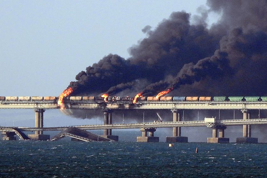 El incendio en el puente de Crimea