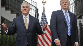 Tillerson resta importancia a controversia con Trump