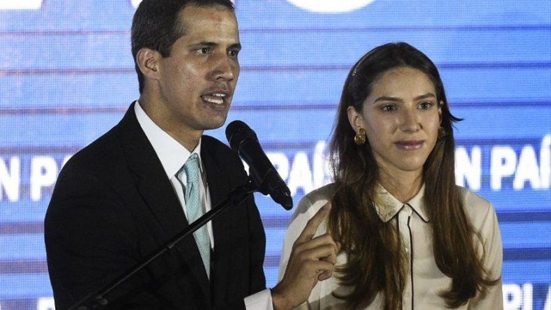 Guaidó denuncia intimidación de fuerzas de seguridad contra su familia