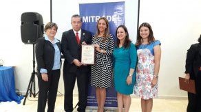 Empresas reciben reconocimiento por contratar adolescentes en edades permitidas Empresas reciben reconocimiento por contratar adolescentes en edades permitidas