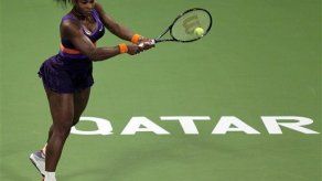 Serena y Sharapova pasan a tercera ronda en Catar
