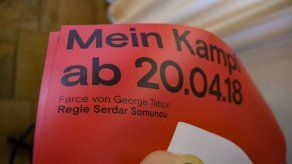 Fiscalía alemana rechaza prohibir versión teatral de Mein Kampf